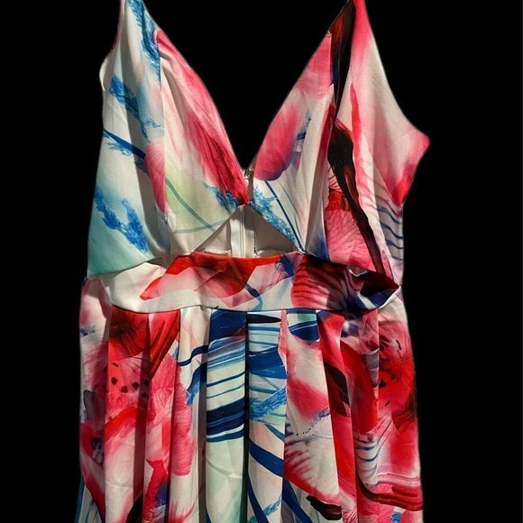 Impressions Structured Abstract Floral Cutout Spaghetti Strap Romper - Picture 2 of 7